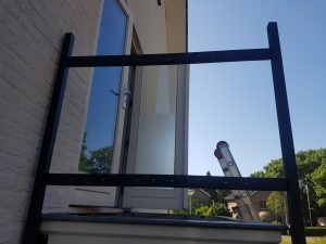Steiger, poort, bloembak, bloembakken, plantenbak, plantenbak van staal, bloembak van staal, plantenbak op maat, bloembak op maat, bloembak cortenstaal, plantenbak cortenstaal, lamp, buitenlamp, lamp staal, lamp cortenstaal. Tuinscherm op maat, tuinschermen op maat, tuinscherm cortenstaal, tuinscherm staal, poorten van staal, poort op maat, voordeur portaal, overkapping van staal, tuinbank van staal en hout, tuintafel staal en hout. Cortenstaal tuinartikelen, Stalen tuinartikelen, tuin op maat.bordes staal, bordes cortenstaal, windscherm, staal op maat, cortenstaal op maat. Tuinverlichting, tuinverlichting op maathoreca, terras, fietsenstalling van staal, cortenstaal, balkon