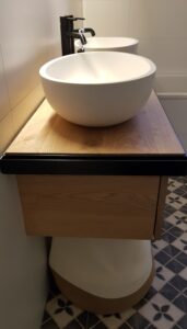 Zwart staal op maat in Badkamer by Siebendesign.nl
