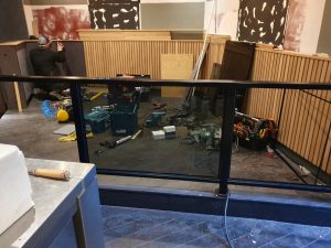 Interieur, interieurstylist, interieurarchitect, horeca interieur, horeca, winkel winkelinterieur, bar voetsteps, flessenhemel, flessenrek, baropbouw, tafel, tafels, balustrade, balustrade op maat, design, interieurontwerp, café, bar, hotel, restaurant, wijnkast, wijnrek, industrieel wijnrek, industriële wijnkast, horeca aankleding, industrieel kledingrek, broekenwand, broekenkast, industriële kledingrekken, kassa, vitrine, vitrinekast, zwart staal, staal op maat, op maat gemaakt, gecoat, 3d tekeningen, interieurbouw, interieur op maat, tafelpoten, barkruk, glazenrek, paskamer, design, staal, RVS, kast van staal, stalen deuren, deuren van staal, deuren van staal en glas, ontwerp, op maat, trap, aankleding, industriële wijnkast, industrieel wijnrek, windscherm, terras, fietsenrek, fietsenhok, lamp, lampen, verlichting, rek,