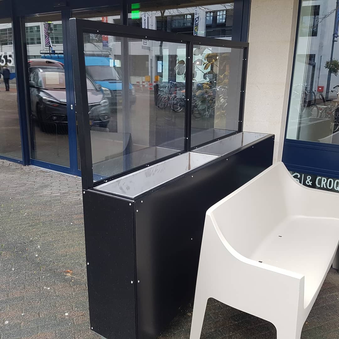 Minder Opgewonden zijn Woordvoerder Terras Afscheider terras afscheiding windscherm met bloembak Sieben design  4 - Sieben Design