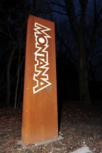 Cortenstaal lamp Momnatan logo