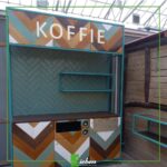 Koffiebar bij recreatiepark Ter Spegelt by Magnifique interieurwerken en Siebendesign.nl