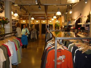 Interieur, interieurstylist, interieurarchitect, horeca interieur, horeca, winkel winkelinterieur, bar voetsteps, flessenhemel, flessenrek, baropbouw, tafel, tafels, balustrade, balustrade op maat, design, interieurontwerp, café, bar, hotel, restaurant, wijnkast, wijnrek, industrieel wijnrek, industriële wijnkast, horeca aankleding, industrieel kledingrek, broekenwand, broekenkast, industriële kledingrekken, kassa, vitrine, vitrinekast, zwart staal, staal op maat, op maat gemaakt, gecoat, 3d tekeningen, interieurbouw, interieur op maat, tafelpoten, barkruk, glazenrek, paskamer, design, staal, RVS, kast van staal, stalen deuren, deuren van staal, deuren van staal en glas, ontwerp, op maat, trap, aankleding, industriële wijnkast, industrieel wijnrek, windscherm, terras, fietsenrek, fietsenhok, lamp, lampen, verlichting, rek,