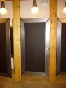 Interieur, interieurstylist, interieurarchitect, horeca interieur, horeca, winkel winkelinterieur, bar voetsteps, flessenhemel, flessenrek, baropbouw, tafel, tafels, balustrade, balustrade op maat, design, interieurontwerp, café, bar, hotel, restaurant, wijnkast, wijnrek, industrieel wijnrek, industriële wijnkast, horeca aankleding, industrieel kledingrek, broekenwand, broekenkast, industriële kledingrekken, kassa, vitrine, vitrinekast, zwart staal, staal op maat, op maat gemaakt, gecoat, 3d tekeningen, interieurbouw, interieur op maat, tafelpoten, barkruk, glazenrek, paskamer, design, staal, RVS, kast van staal, stalen deuren, deuren van staal, deuren van staal en glas, ontwerp, op maat, trap, aankleding, industriële wijnkast, industrieel wijnrek, windscherm, terras, fietsenrek, fietsenhok, lamp, lampen, verlichting, rek,