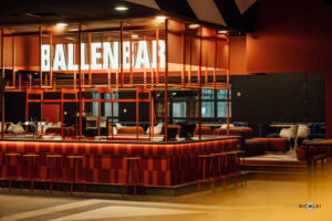 Barmeubel/flessenhemel Sportiom, horeca, horeca interieur, flessenrek, maatwerk, vakmanschap, Siebendesign, interieur op maat, interieur, bar, Sportiom