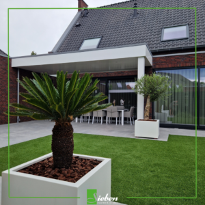 Witte stalen plantenbak met wielen