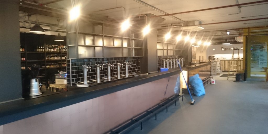 Interieur, interieurstylist, interieurarchitect, horeca interieur, horeca, winkel winkelinterieur, bar voetsteps, flessenhemel, flessenrek, baropbouw, tafel, tafels, balustrade, balustrade op maat, design, interieurontwerp, café, bar, hotel, restaurant, wijnkast, wijnrek, industrieel wijnrek, industriële wijnkast, horeca aankleding, industrieel kledingrek, broekenwand, broekenkast, industriële kledingrekken, kassa, vitrine, vitrinekast, zwart staal, staal op maat, op maat gemaakt, gecoat, 3d tekeningen, interieurbouw, interieur op maat, tafelpoten, barkruk, glazenrek, paskamer, design, staal, RVS, kast van staal, stalen deuren, deuren van staal, deuren van staal en glas, ontwerp, op maat, trap, aankleding, industriële wijnkast, industrieel wijnrek, windscherm, terras, fietsenrek, fietsenhok, lamp, lampen, verlichting, rek,