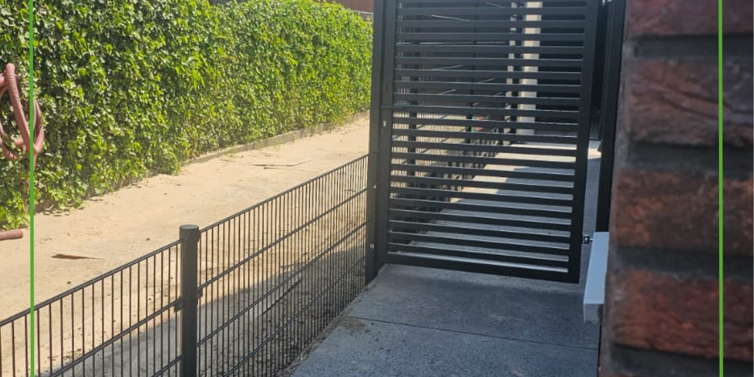 Design poort gemaakt door Siebendesign.nl, stalen poort op maat gemaakt.