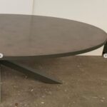 Tafel gepatineerde metaalcoating, Industriële tafelpoten, Visgraat tafel, eetkamertafel, tafel, x poten van staal, matrix tafelpoot van staal, H tafelpoot van staal, stalen tafelpoten, stalen tafelpoot op maat. Eetkamertafel op maat, tafel op maat. Eiken tafel, boomstam tafel, ovale tafel, zwarte tafel. Tafel met stalen rand, zwart tafel, vergadertafel, salontafel, industriële tafel, stalen tafelpoten op maat, maatwerk tafel