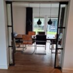 Ensuite deuren van staal, Schuifdeur van staal en glas soft close systeem, soft close, schuifdeur staal, Deuren van staal, maatwerk deuren van staal, stalen deuren, op maat gemaakt, taatsdeuren van staal, stalen taatsdeuren, stalen deuren, stalen deuren met stalen kozijn, stalen deuren met magneetsluiting, Deuren van staal in kozijn, stalen deur 4 vlakken, stalen deuren zwart, stalen deuren wit, stalen deur zwart, stalen deur wit, stalen deur op maat magneetsluiting, Deuren van staal magneetsluiting, deuren en kozijnen van staal, handwerk stalen deuren op maat, sieben design